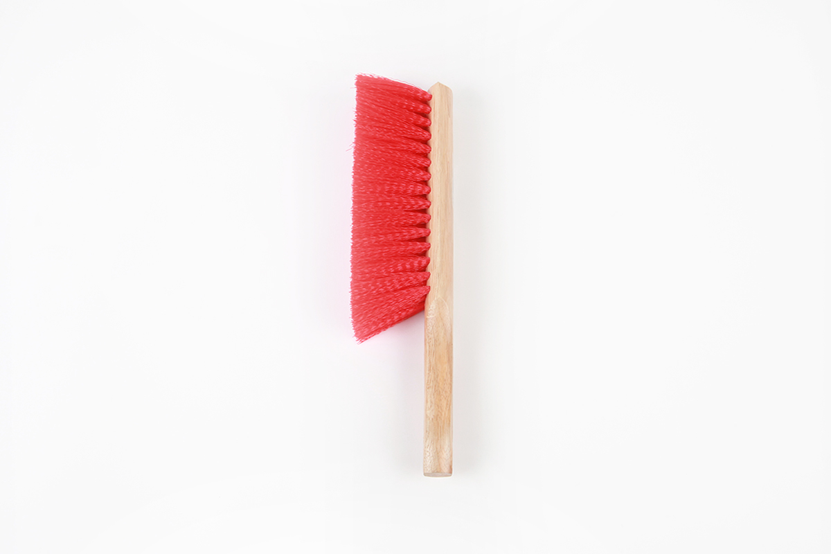 HAND BRUSH WITH WOODEN HANDLE