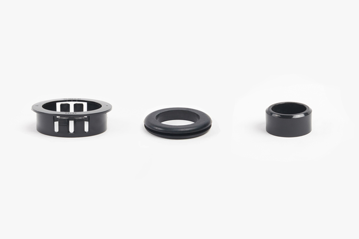Bushings_Grommets_and_Plugs_31047